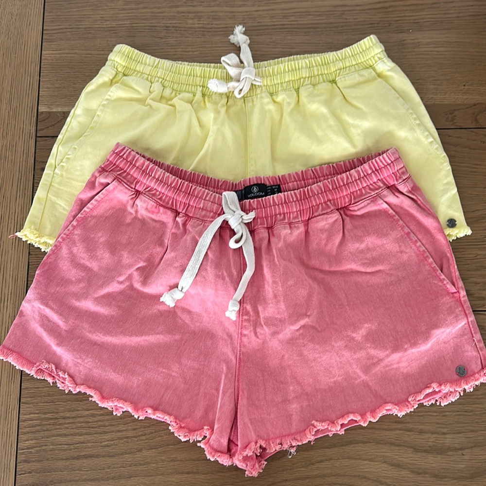 Volcom shorts